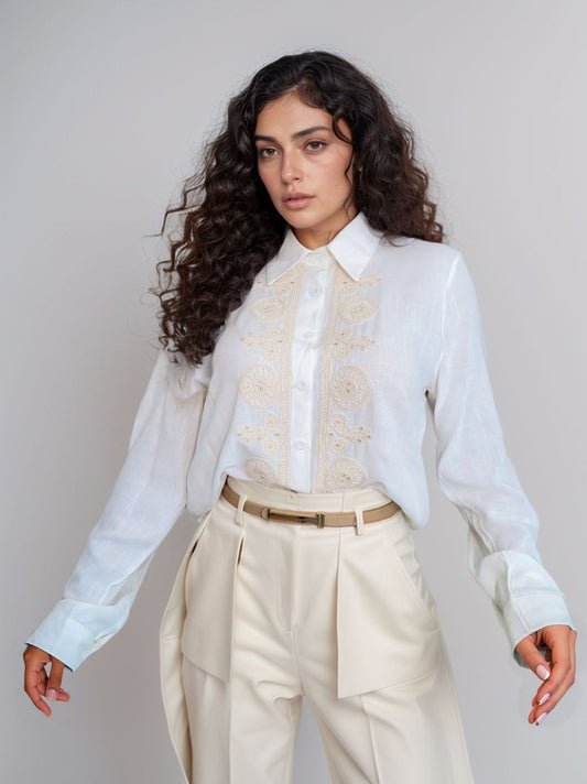 Camisa bordada textura linho