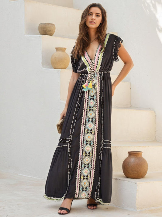 Vestido longo bordado geométrico
