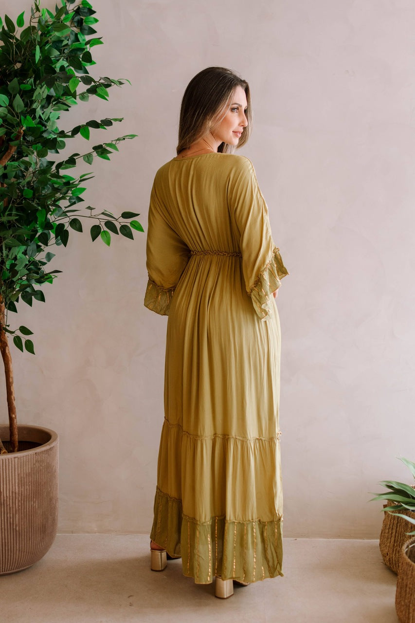 Vestido longo bordado flores