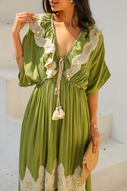 Vestido longo manga morcego com renda